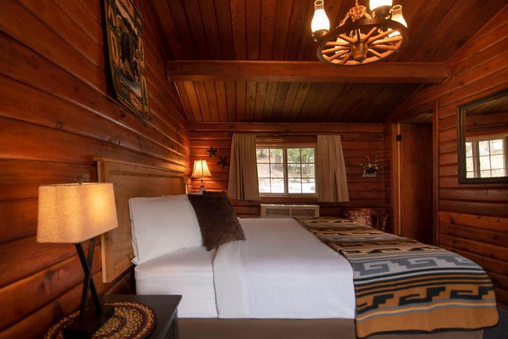 Lochsa Lodge Lolo ห้อง รูปภาพ